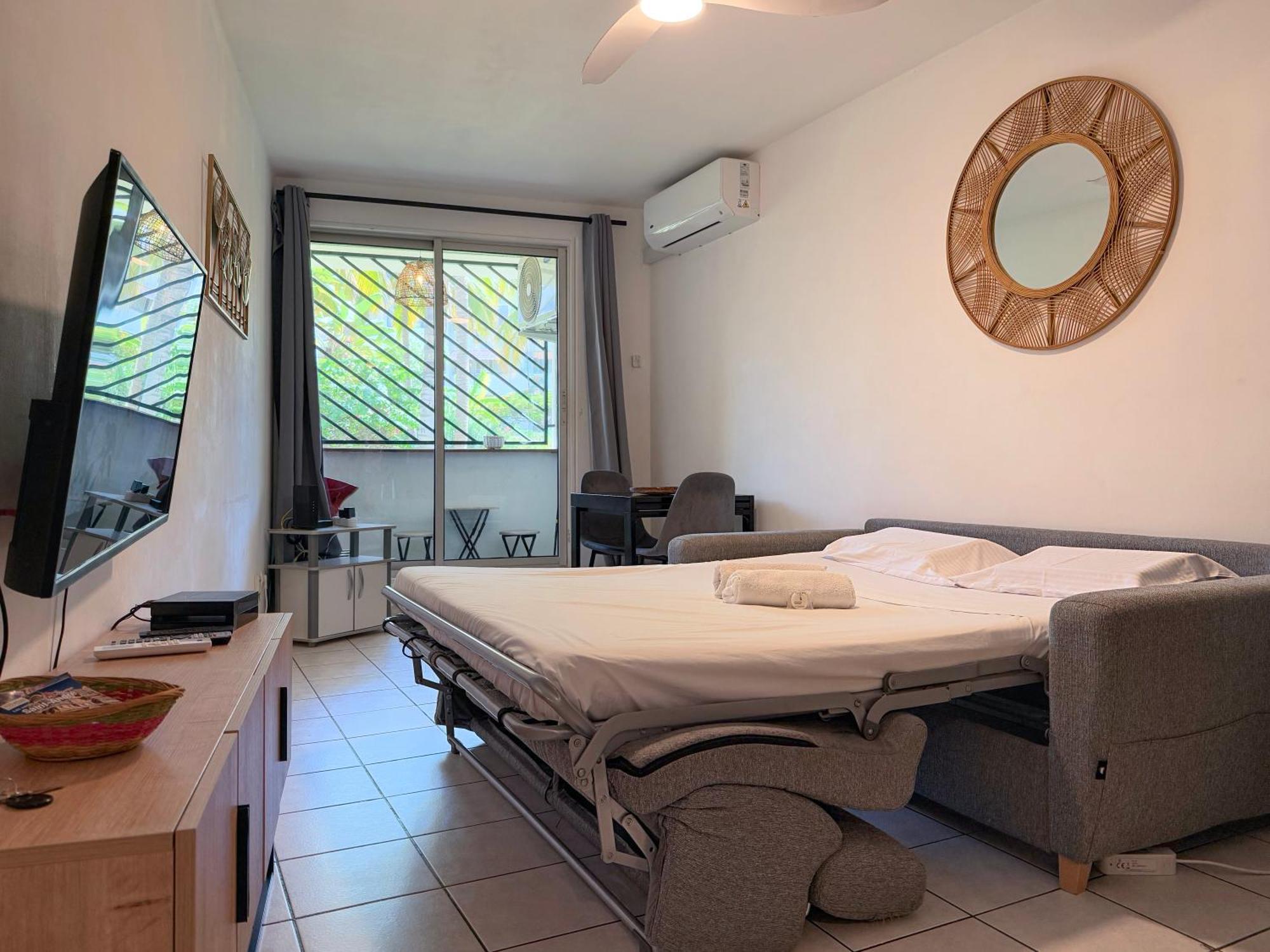 Le Ti Canbou - Studio - Pres De La Plage -By Sister Home Saint-Gilles-les Bains Kültér fotó